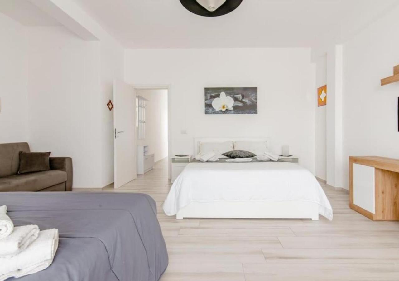 Il Barone Rosso B&B Lecce Exteriör bild